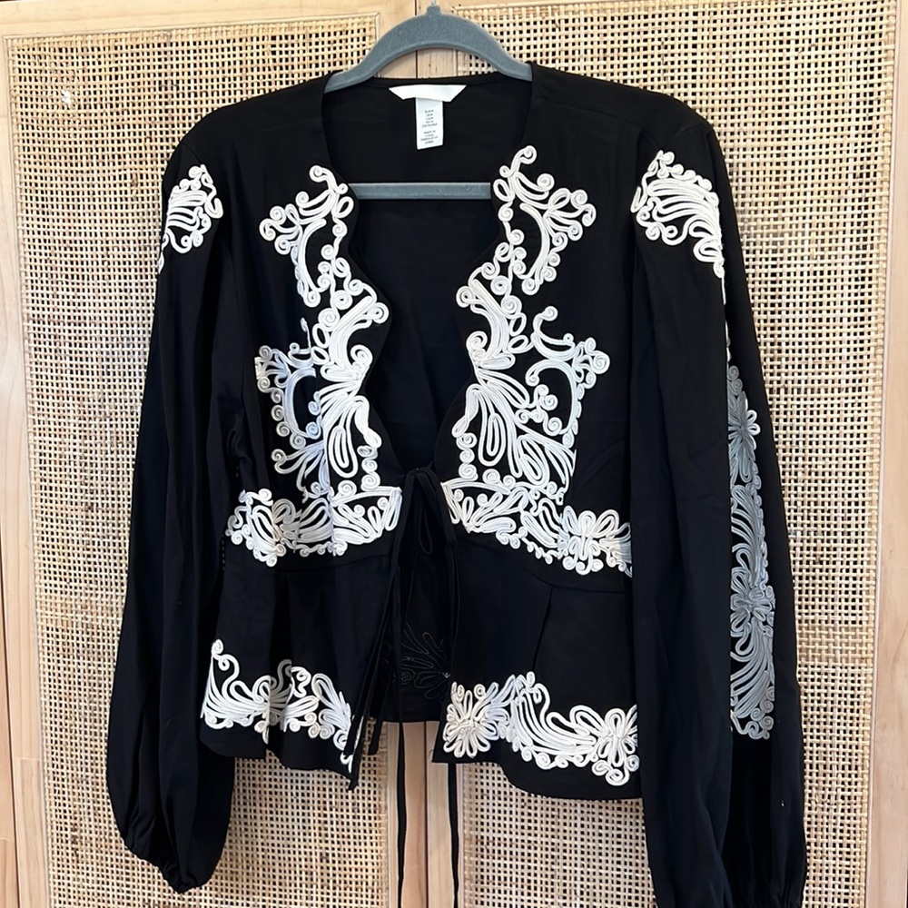 H & M top